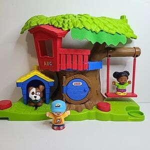 Fisher-Price Little People Swing & Share Treehouse playset